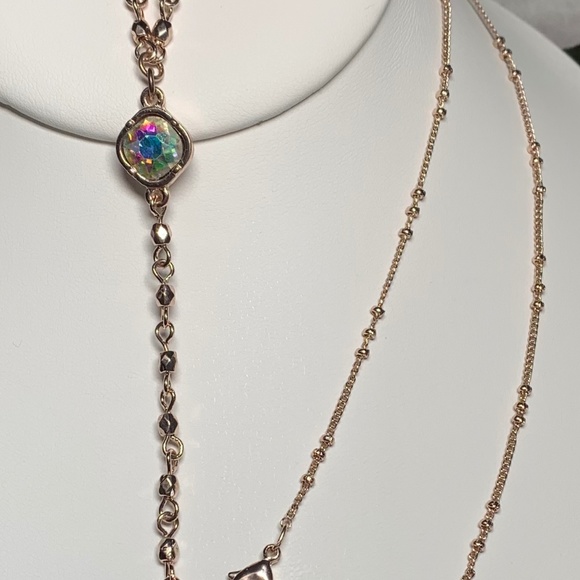 Aurora Borealis Vintage Rose Gold Tone Chain Lariat Necklace w/Matte Pink Stone. - Picture 3 of 11
